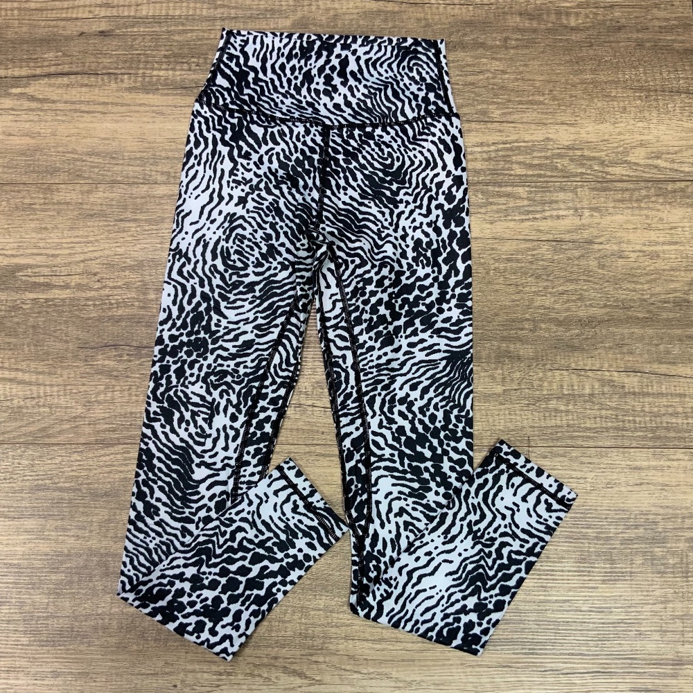Effortless Scrunch Leggings- Zebra Print